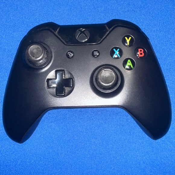 Xbox One Wireless Controller - Picture 2 of 10